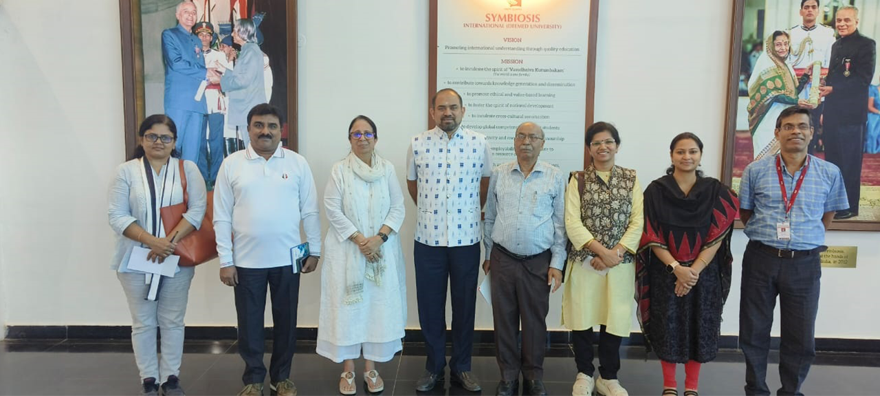 Dr Ramakrishnan Raman, VC of Symbiosis International University, Prof Jyothi, Symbiosis Economics Dept, Prof Niharika, Prof  Alakh Sharma, Director IHD & others at Pune.